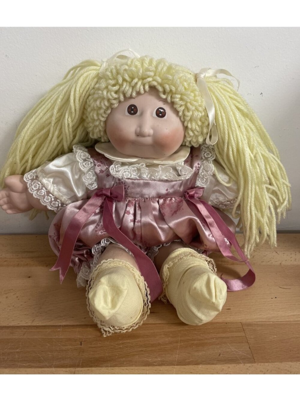 Xavier Robets Porcelain Cabbage Patch Doll Shaders China 1985 Applause